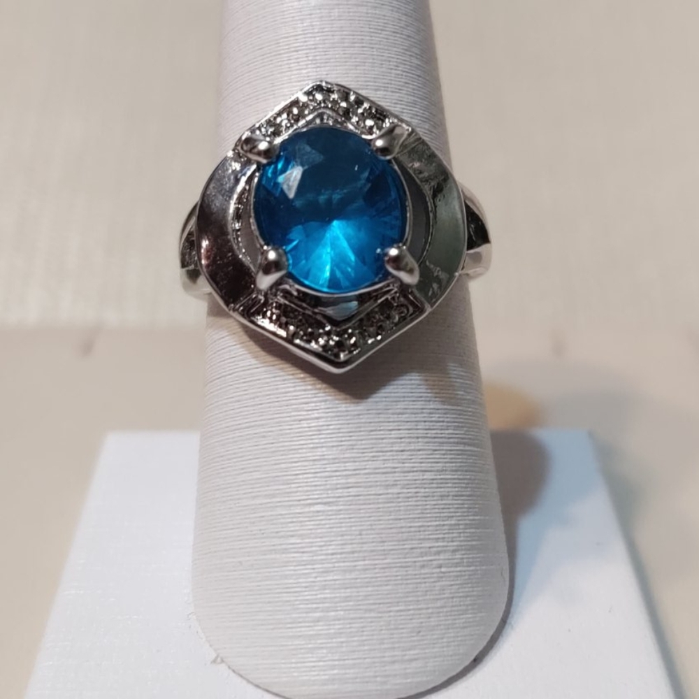 Elegant Blue Topaz Sterling Silver Ring